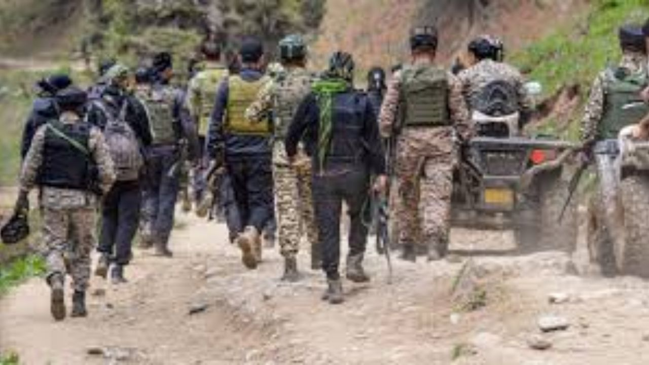 Three security personnel killed in suicide attack at HQ in Pakistan 